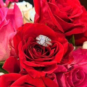 Preowned engagement Diamond Ring
